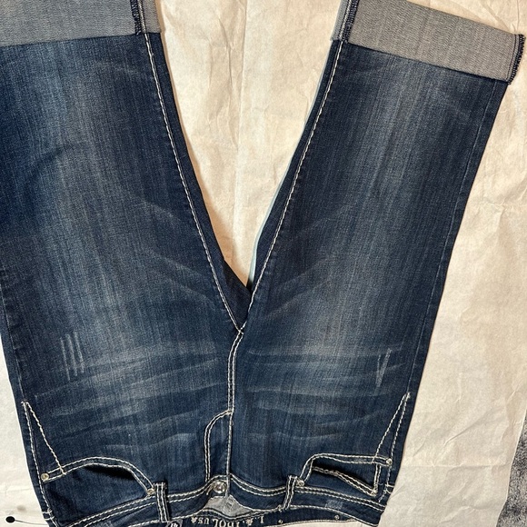 L.A. Idol Blue Ankle Cropped Jeans with Embroidered Detail - Picture 7 of 10